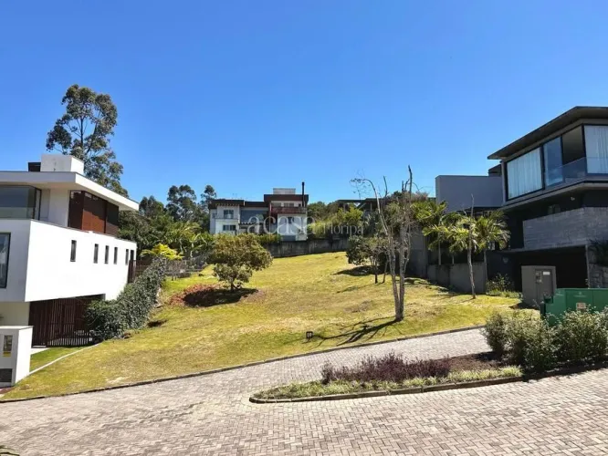 Terreno com Vista para o Mar e Projeto Assinado no Vivá Residence Cacupé