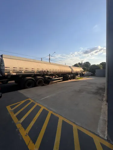 Rodotrem tanque com serpentina para locação 