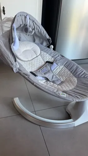Cadeira de Descanso e Balanço Elétrica Maxi Baby