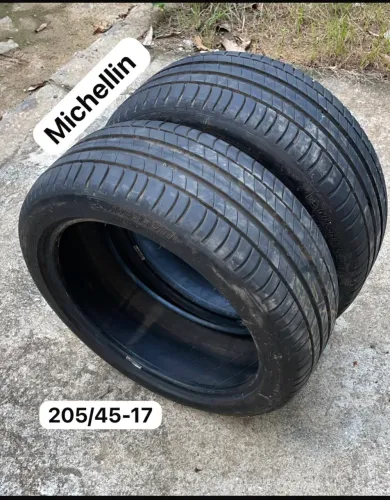 02 PNEUS MICHELLIN 205/45R17 90%DE BORRACHA