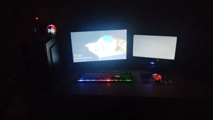 Computador Completo com 2 Monitores + Kit Gamer (Windows Original e 8GB RAM)