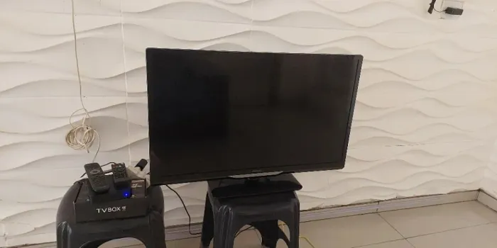 TV Philips Smart TV 32" - R$ 800