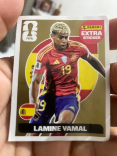 Figura da copa exclusiva ouro de Lamine Vamal