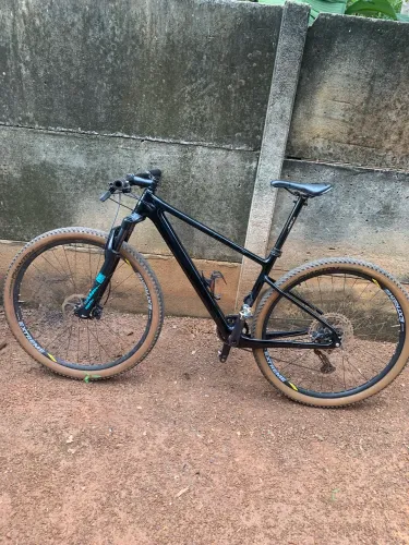 Bicicleta Airwolf Carbon Ht