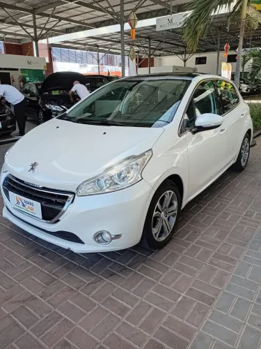 Peugeot 208 Griffe 1.6 Flex 16V 5P Aut. 2014