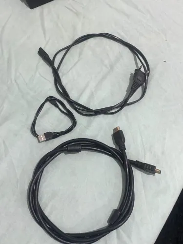 Vende-se ps4 estado novo, controle não original tudo funcionando 