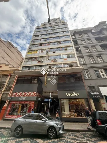 Sala comercial no Centro Histórico para locação, faça a sua visita.
