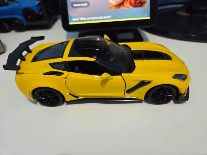 Miniatura Corvette ZR1 escala 1:24