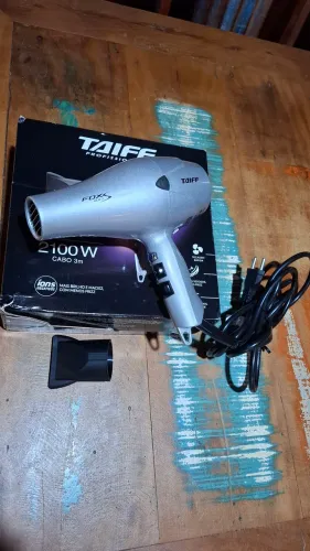 Secador Profissional Taiff Fox S 2100W (Seminovo) na caixa.