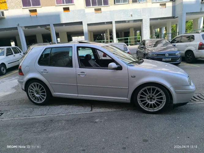 Volkswagen Golf GTI 1.8 MI 180/193cv Turbo 4P Mec. 2004