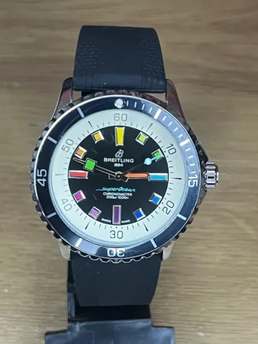 Relógio de pulso Breitling com pulseira de silicone