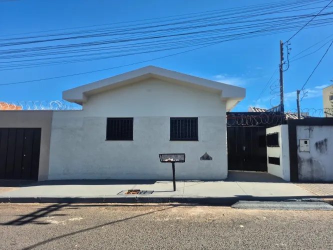 ALUGO CASAS DE 1 e 2 DORMITÓRIOS