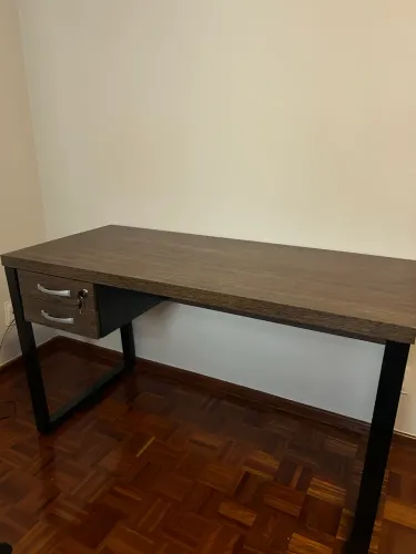 Escrivaninha Industrial c/ Gaveteiro