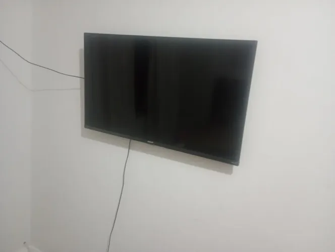 Tv nova quase não usada