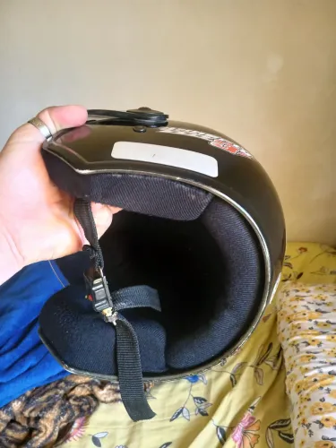 Capacete top ótimo estado 