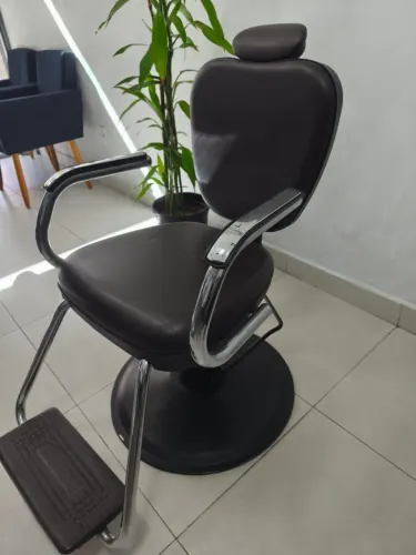 Cadeira para Salão de Beleza/ Barbearia reclinavel