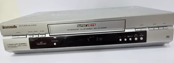 Videocassete Panasonic NV-FJ635 PAL-M NTSC Hi-Fi Stereo Super Drive