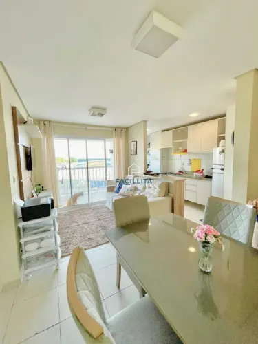 Vendo apartamento no Condomínio View Club com 58 m², 2 quartos, mobiliado na Ponta Negra-M