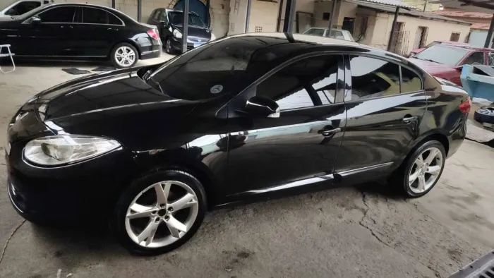 Renault Fluence Sed. Dynamique 2.0 16V Flex Aut. 2013