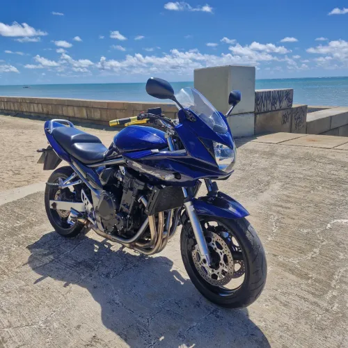 É 4 cilindros A baixo da FIPE!!! 26 pago suzuki bandit 650s, 2010. A mais nova da olx