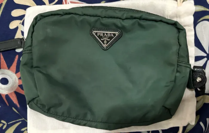 Bolsa Pochete Necessaire Prada