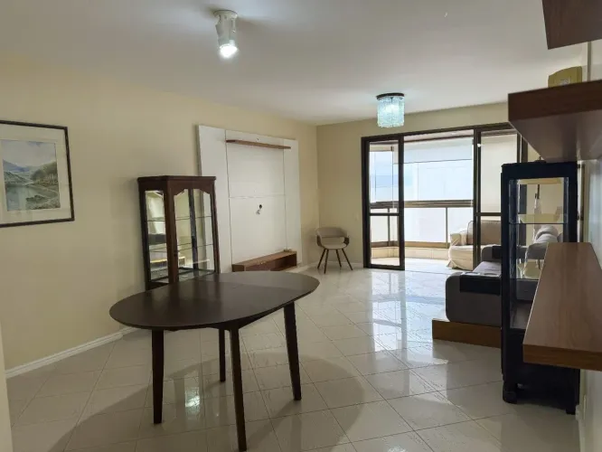 Locação | Apartamento Mobiliado com vista mar e 3 quartos no Centro de Florianópolis