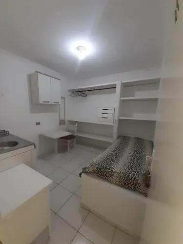 Alugo Suítes e Kitnets 600Mts do Metrô Paraíso