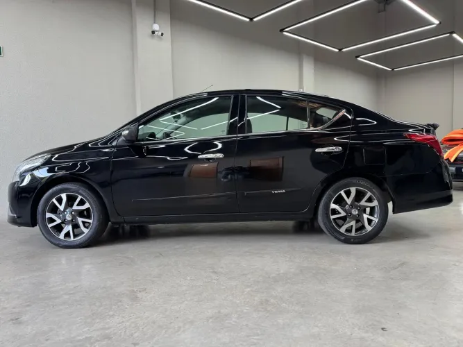 Nissan Versa Unique 1.6 16V Flexstart 4P Aut. 2017