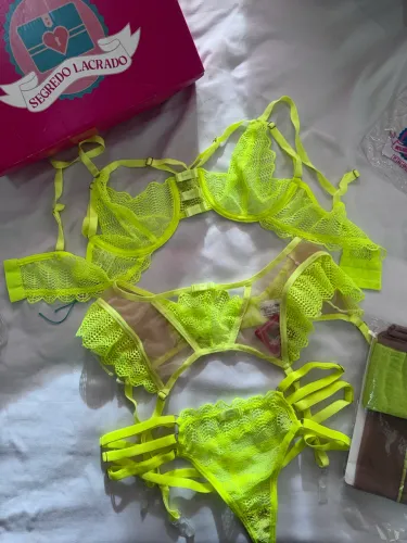 Conjunto neon