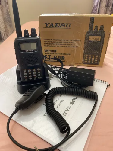 Rádio Ht Yaesu ft 60r