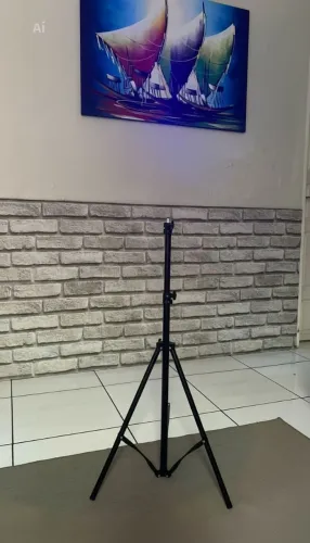 Tripé encaixe 1/4 (2m) - Novo