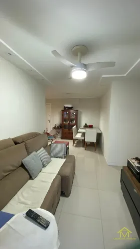 Anderson Martins imóveis vende excelente apartamento de 02 quartos. Todo montado com sol d