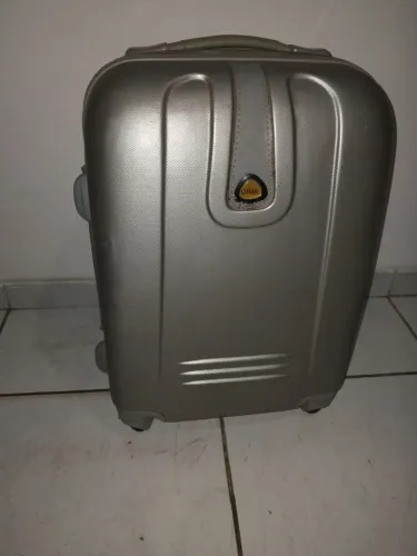Mala usada tamanho m 