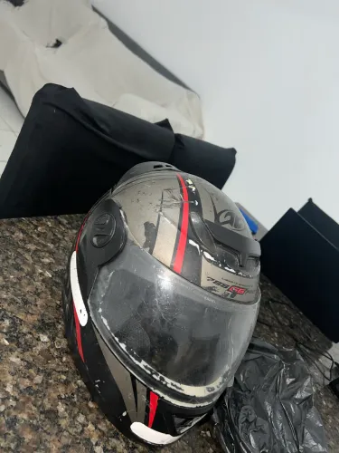 Vendo capacetes