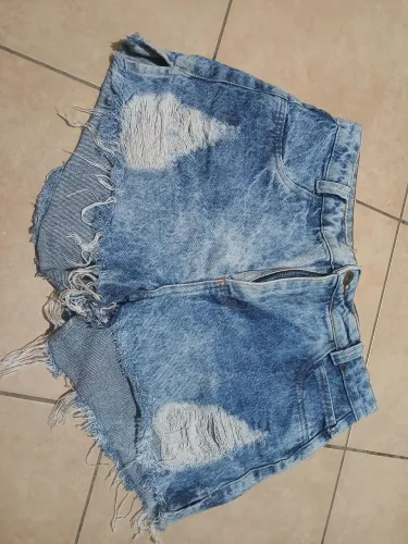 Vende-se shorts jeans 