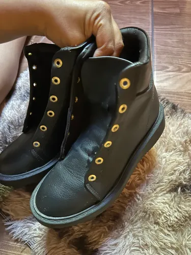 Vendo essa bota coturno feminina usado apenas 1 vez 