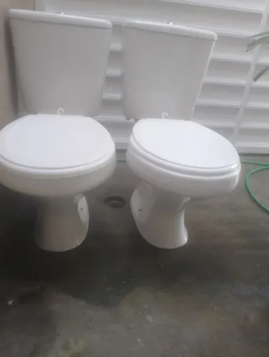 Vende-se vaso sanitário