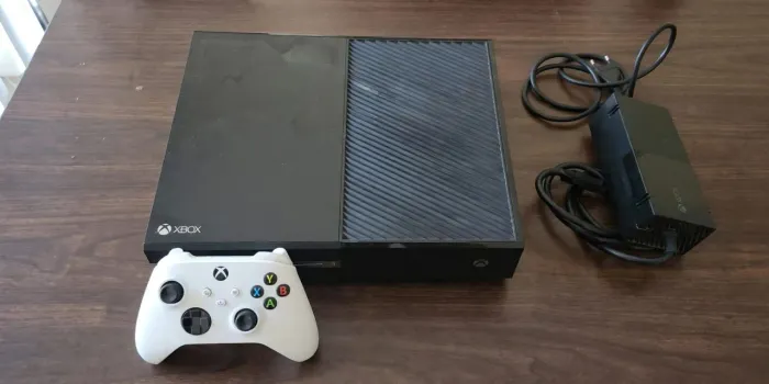Xbox One Fat + Controle Original + Vários jogos na memória