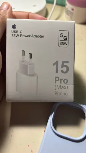 Fonte e capinhas de Iphone 15