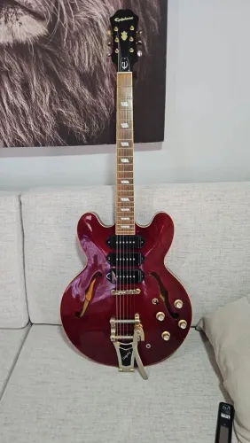 Guitarra Epiphone Custom Riviera P93