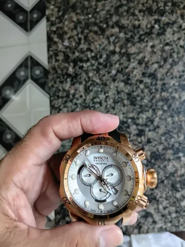 Relógio Invicta da coleção reserve máquina calibre 5040 wiss made 