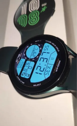 Samsung Galaxy Watch 4