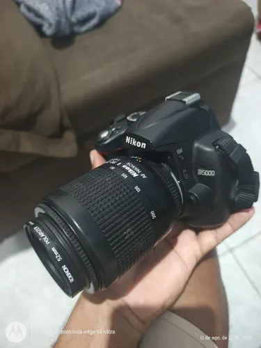 Máquina fotográfica Nikon D5000