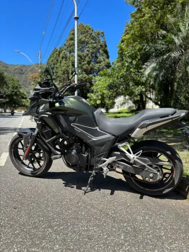 Moto de garagem, muito conservada!