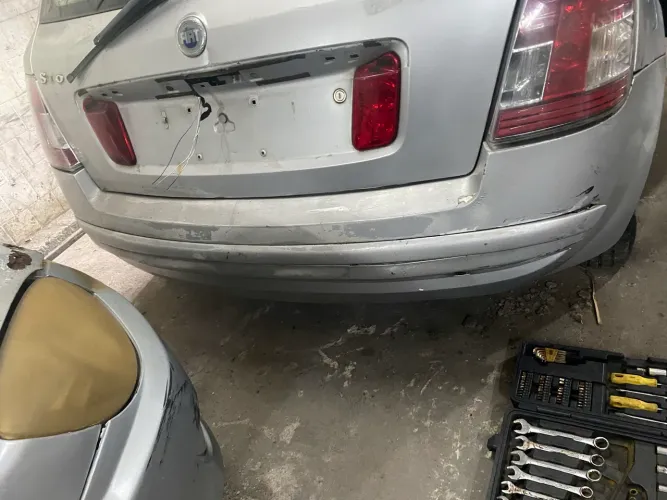 Para-choque traseira Fiat Stilo 