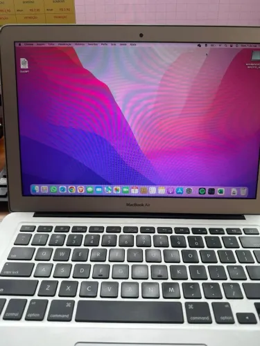 Macbook Air 13", 256gb SSD, 8 gb RAM - 2017 - Perfeito Funcionamento