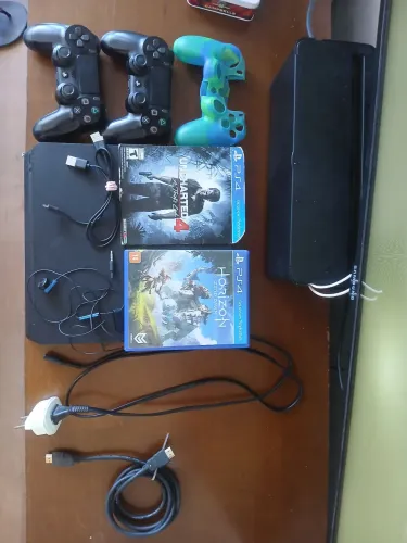 PS4 + 2 CONTROLES + JOGOS
