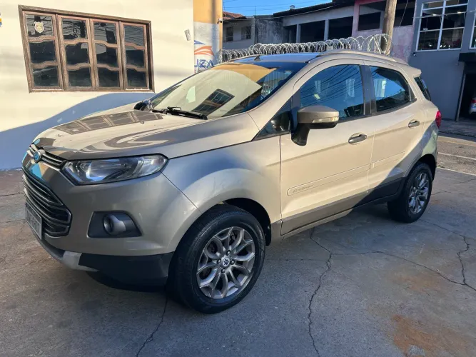 Ford Ecosport Freestyle 1.6 16V Flex 5P 2015