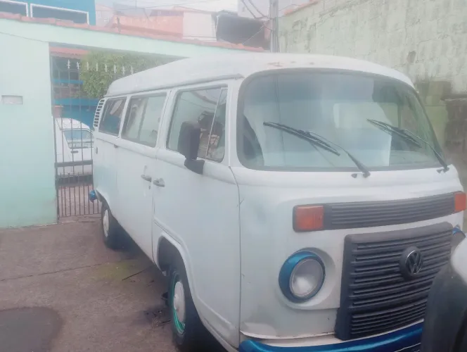 Volkswagen Kombi Standard/ Luxo/ Serie Prata (álcool) 2000