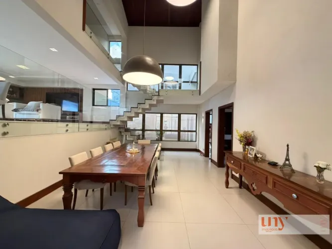 Casa em condomínio fechado com 500 m² e 4 suítes no Bosque das Gameleiras
